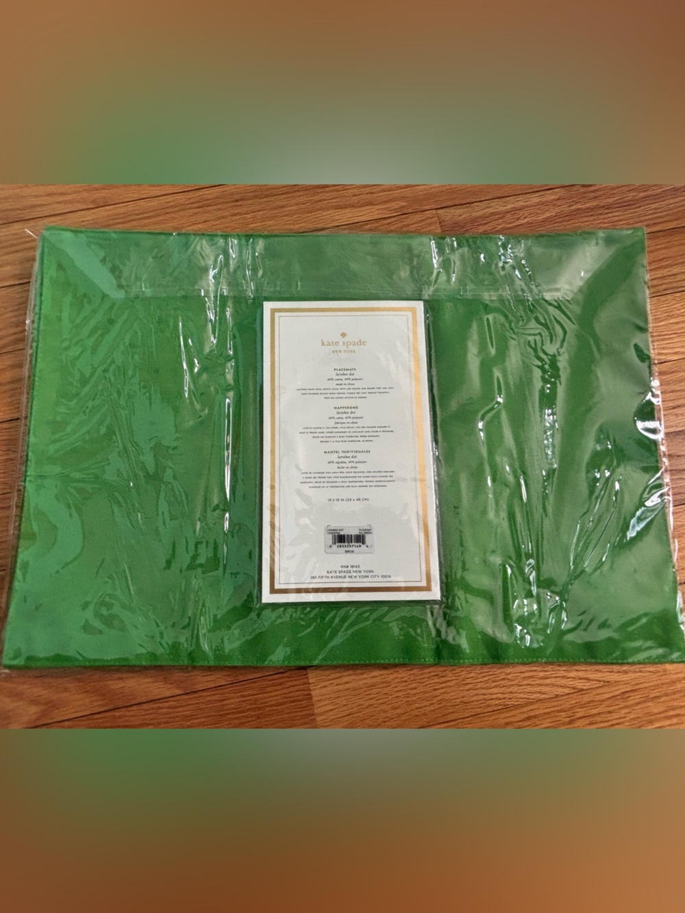 Kate Spade Set of 4 Placemats, Green Larabee Dot pattern - Picture 3 of 5